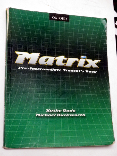 MATRIX PRE INTERMEDIATE STUDENTS´S BOOK