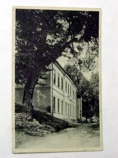 LULEČ FARA A KOSTEL