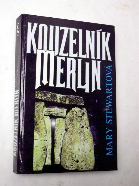 Mary Stewartová KOUZELNÍK MERLIN