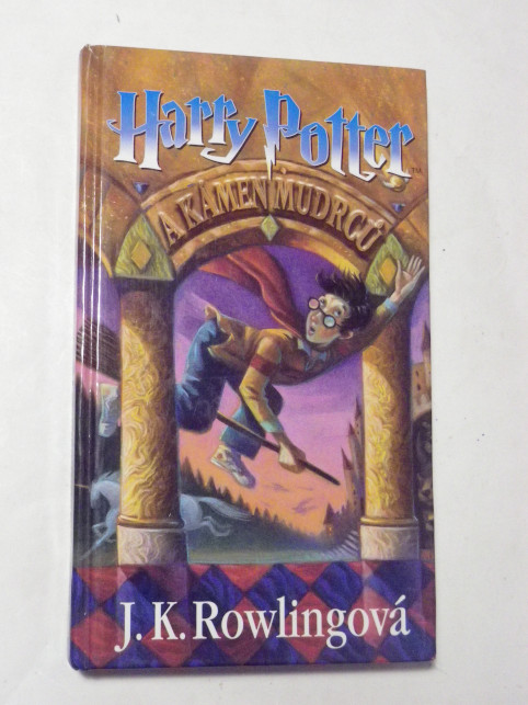 J. K. Rowlingová HARRY POTTER A A KÁMEN MUDRCŮ