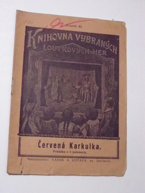 Jindřich Hradecký ČERVENÁ KARKULKA