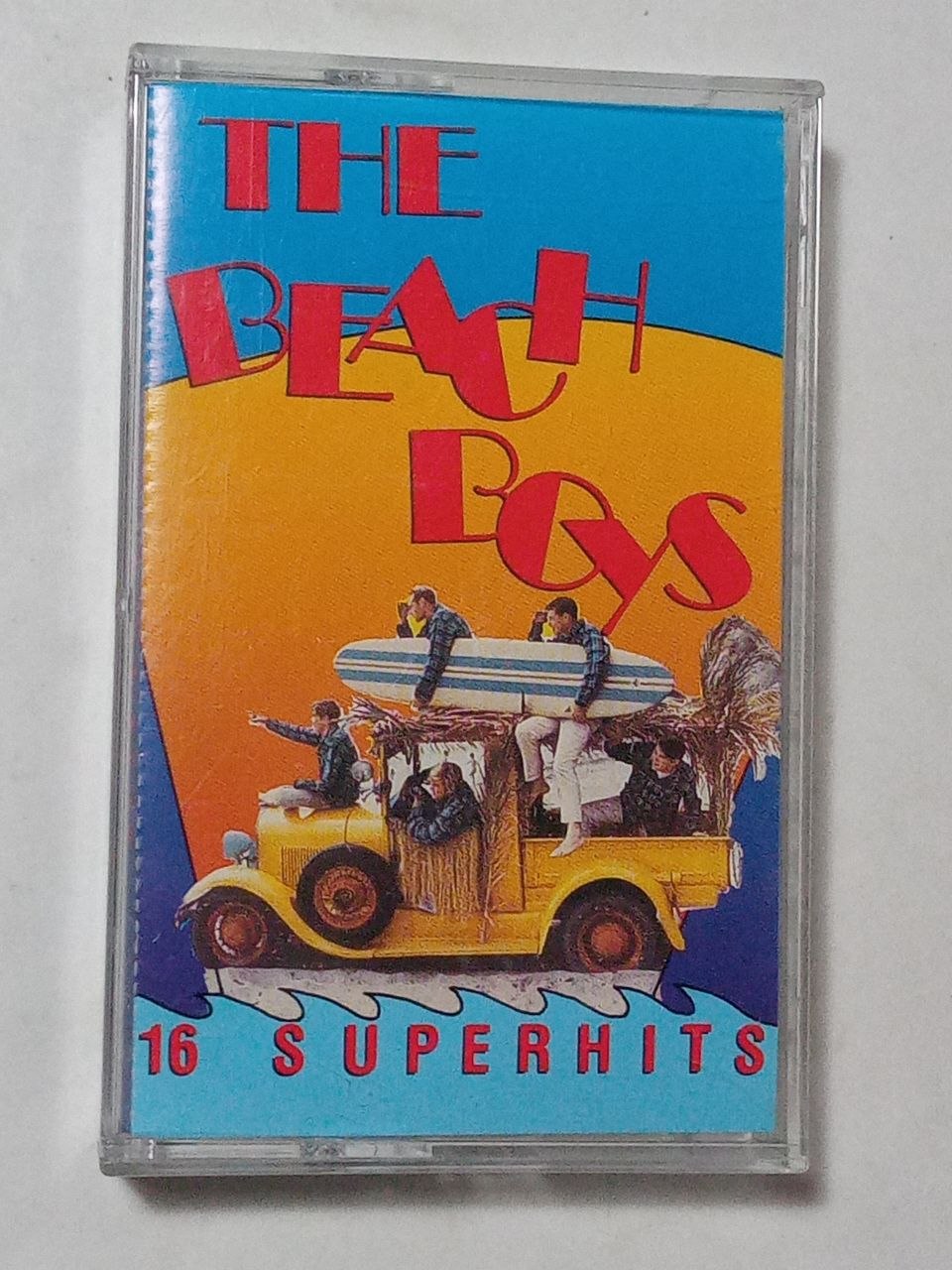 THE BEACH BOYS 16 SUPERHITS MC KAZETA