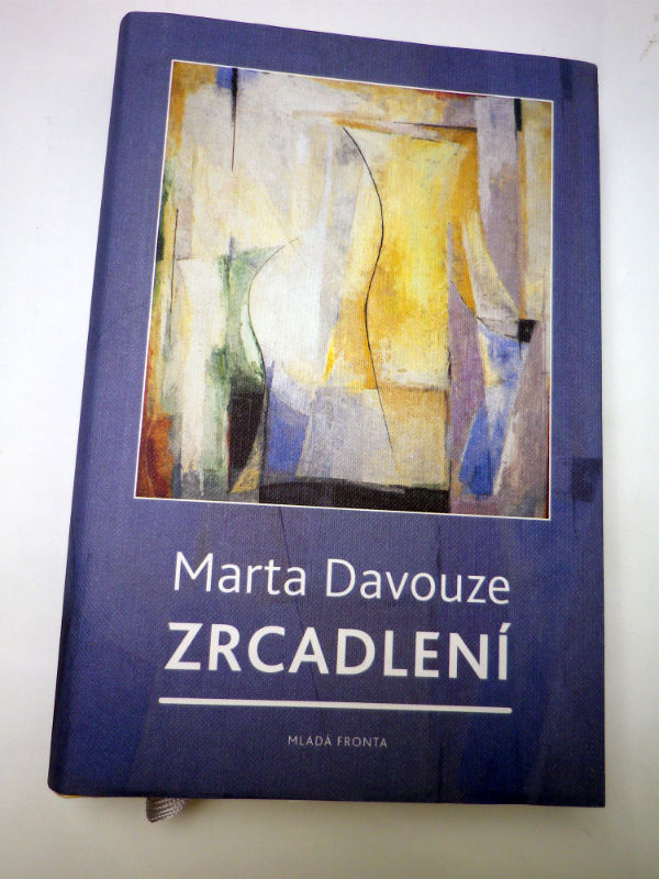 Marta Davouze ZRCADLENÍ