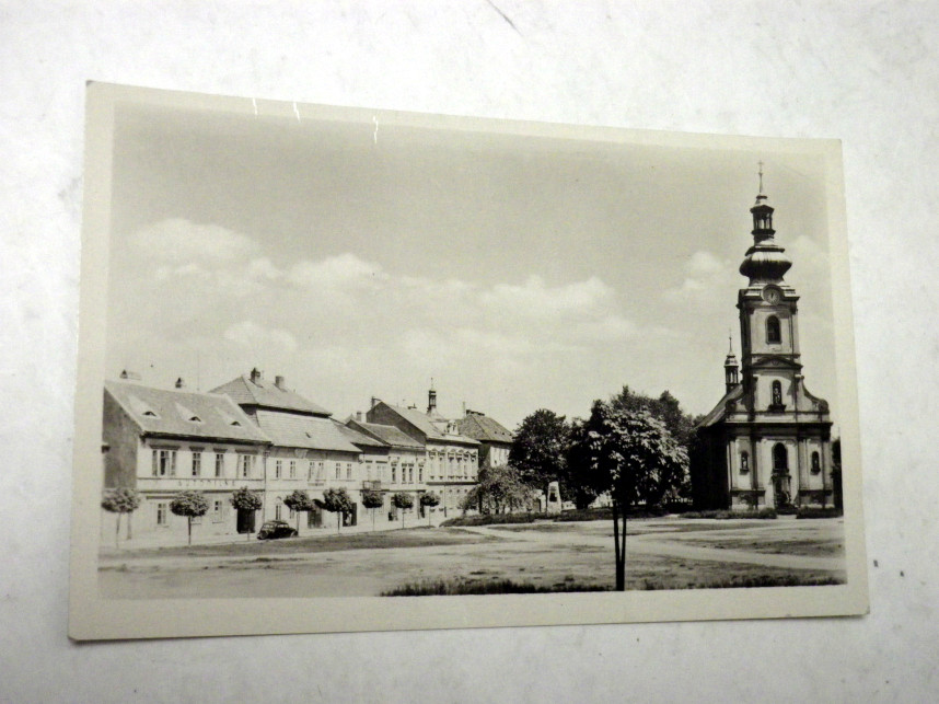 KOSTELEC NAD ČERNÝMI LESY