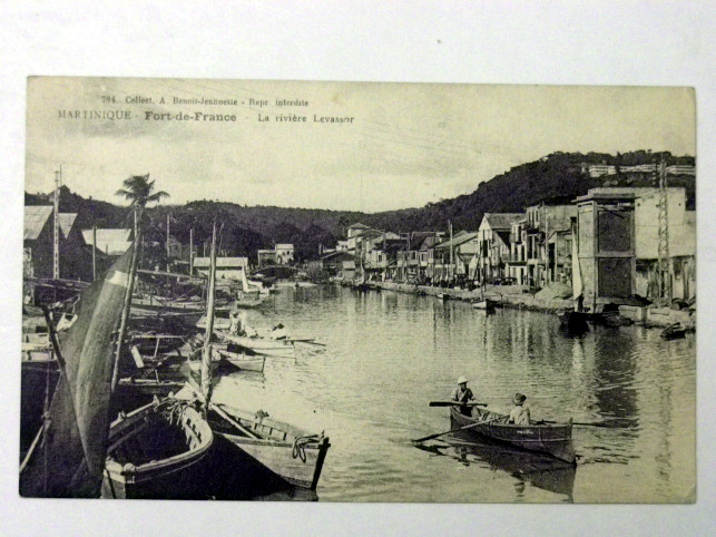 MARTINIQUE / FORT DE FRANCE / LA RIVIERE LEVASSOR